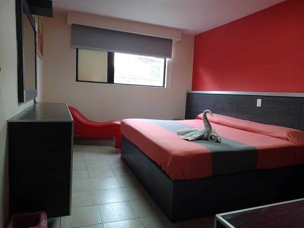 Imagen de la habitación del Hotel Piet. Foto 18