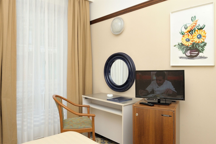 Imagen de la habitación del Hotel Pietra Di Luna. Foto 9