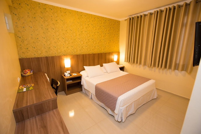 Imagen de la habitación del Hotel Pietro Angelo. Foto 8