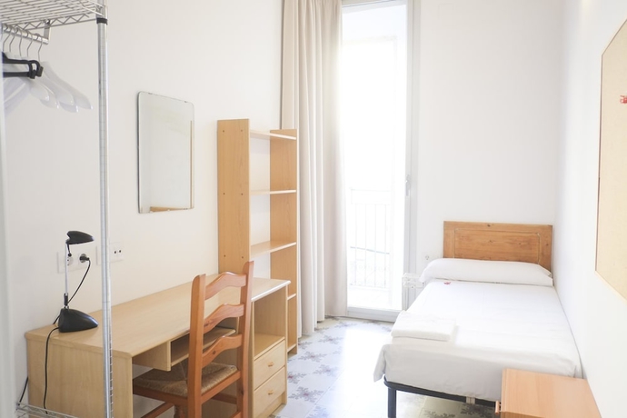 Imagen de la habitación del Hotel Pigal. Foto 9