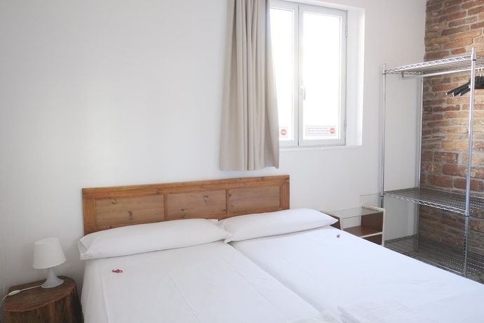 Imagen de la habitación del Hotel Pigal. Foto 11