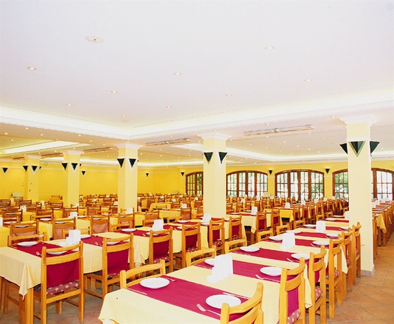 Imagen del bar/restaurante del Hotel Pigale Beach Resort. Foto 2