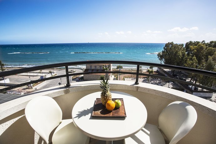 Imagen general del Hotel Pigeon Beach Apartments. Foto 1