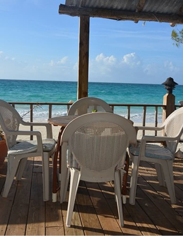 Imagen del bar/restaurante del Hotel Pigeon Cay Beach Club. Foto 2