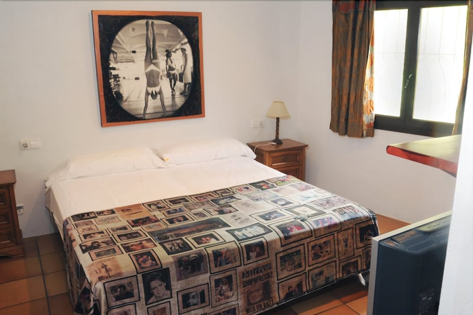 Imagen de la habitación del Hotel Pikes Ibiza - Adults Only. Foto 12