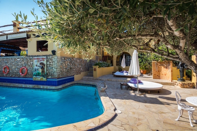 Imagen de la piscina del Hotel Pikes Ibiza - Adults Only. Foto 18