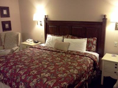 Imagen de la habitación del Hotel Pike's Waterfront Lodge. Foto 9