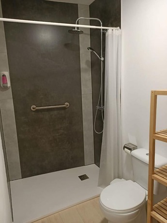 Imagen de la habitación del Hotel Pilgrim Rooms and Apartments. Foto 19