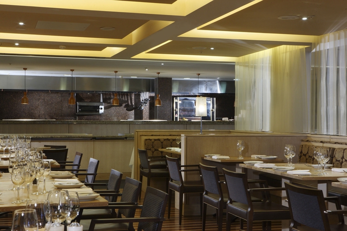 Imagen del bar/restaurante del Hotel Pillo Ashbourne. Foto 5