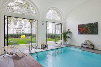 Imagen de la piscina del Hotel Pillows Grand Boutique Reylof Ghent. Foto 11