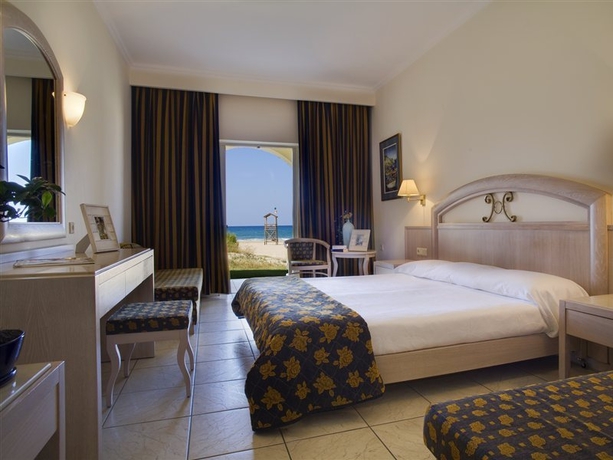 Imagen general del Hotel Pilot Beach Resort. Foto 16