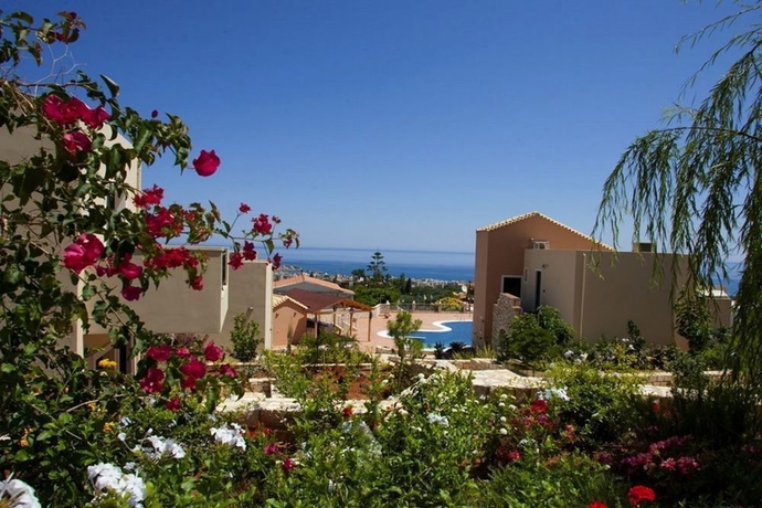 Imagen de los exteriores del Hotel Pilot's Villas Luxury Suites. Foto 7