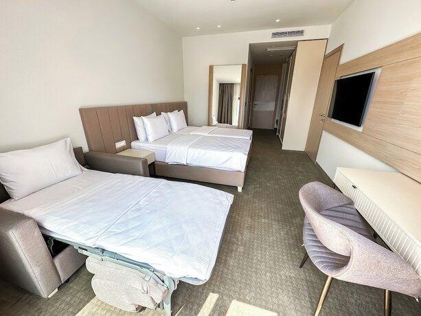 Imagen de la habitación del Hotel Pima Budva. Foto 14