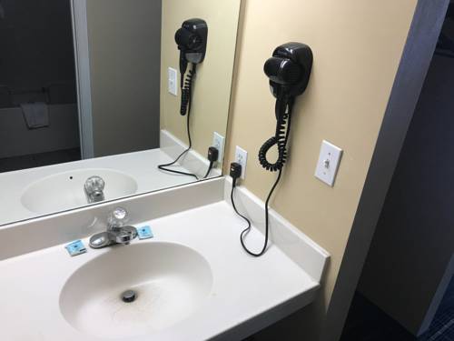 Imagen de la habitación del Hotel Pin Oak Parkway Inn. Foto 12