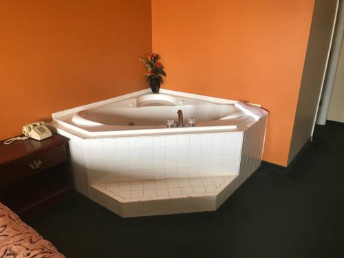 Imagen de la habitación del Hotel Pin Oak Parkway Inn. Foto 13