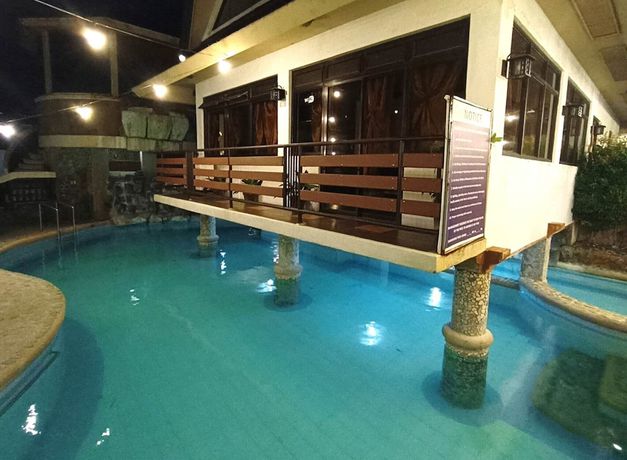 Imagen de la piscina del Hotel Pina Colina. Foto 17
