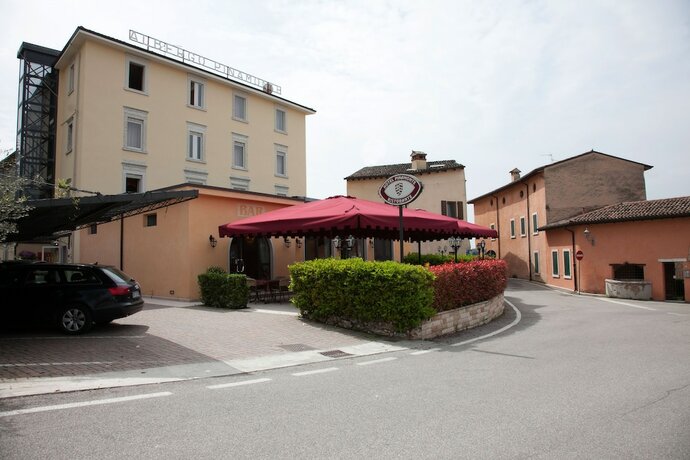Imagen general del Hotel Pinamonte. Foto 7