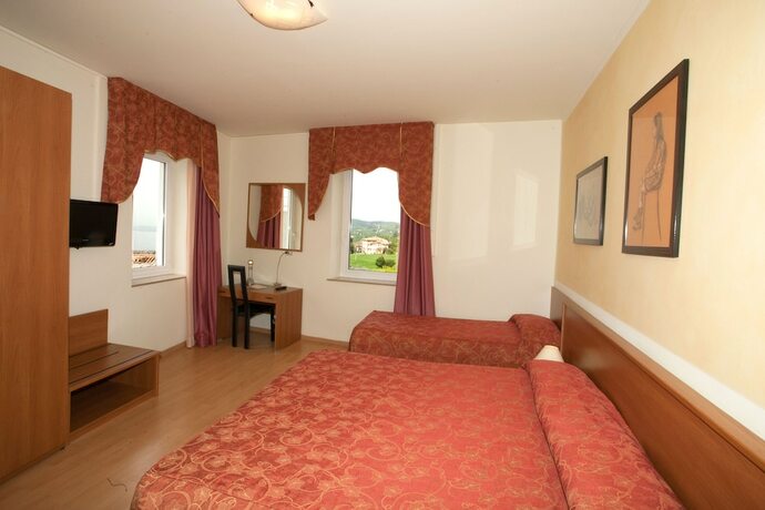 Imagen general del Hotel Pinamonte. Foto 10