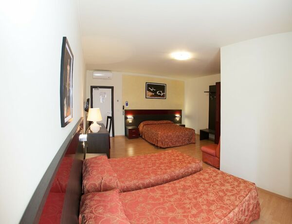Imagen general del Hotel Pinamonte. Foto 13
