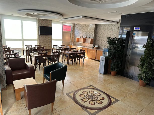 Imagen de los interiores del Hotel Pinar Elite. Foto 19