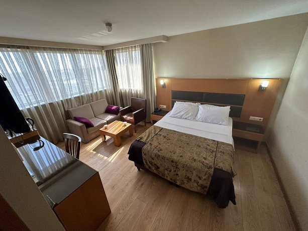 Imagen de la habitación del Hotel Pinar Elite. Foto 7