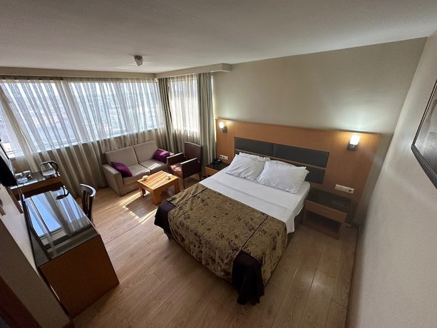 Imagen de la habitación del Hotel Pinar Elite. Foto 15