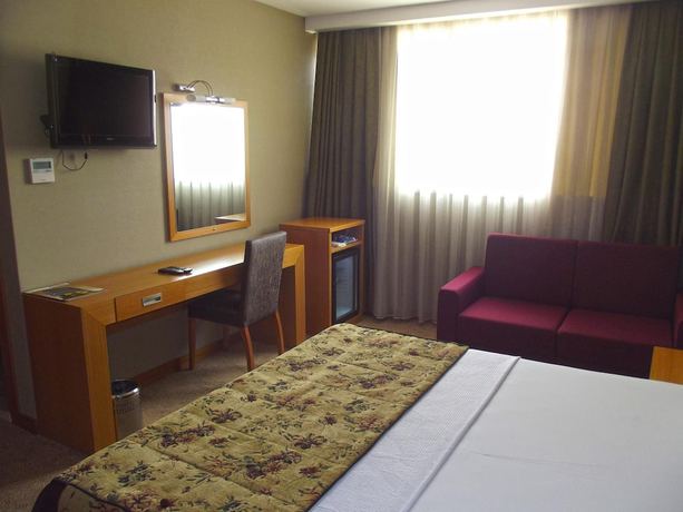 Imagen de la habitación del Hotel Pinar Elite. Foto 17