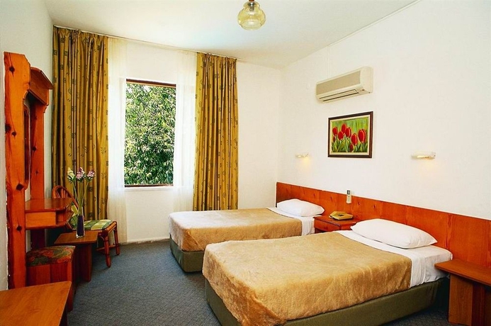 Imagen de la habitación del Hotel Pinar. Foto 4