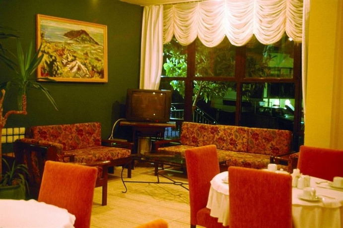 Imagen del bar/restaurante del Hotel Pinar. Foto 3