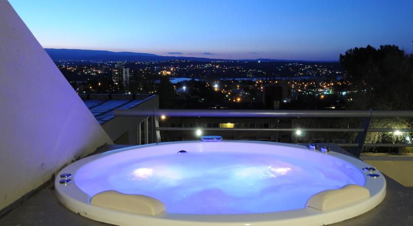 Imagen general del Hotel Pinares Panorama Suites and Spa. Foto 11