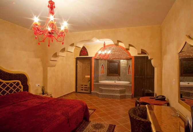 Imagen de la habitación del Hotel Pindos Palace. Foto 13