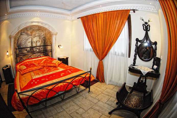 Imagen de la habitación del Hotel Pindos Palace. Foto 17