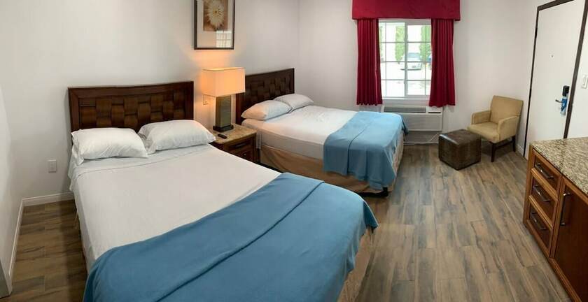 Imagen de la habitación del Hotel Pine Ave Inn. Foto 10