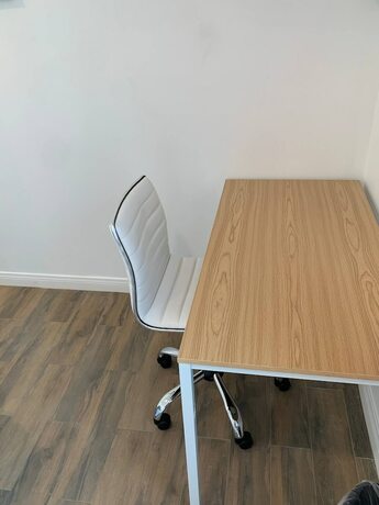 Imagen de la habitación del Hotel Pine Ave Inn. Foto 11