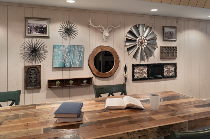 Imagen de los interiores del Hotel Pine Barn Inn, Danville. Foto 16