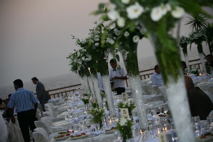 Imagen de los exteriores del Hotel Pine Bay Holiday Resort. Foto 6