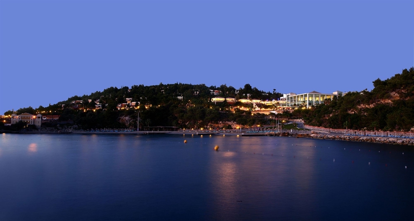 Imagen de los exteriores del Hotel Pine Bay Holiday Resort. Foto 8