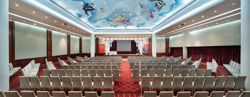 Imagen de los interiores del Hotel Pine Bay Holiday Resort. Foto 11