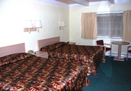 Imagen de la habitación del Hotel Pine Beach Inn. Foto 6