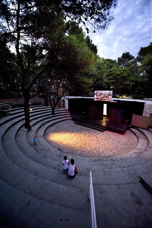 Imagen de los exteriores del Hotel Pine Beach Pakostane. Foto 14