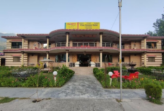 Imagen general del Hotel Pine Breeze And Restaurant. Foto 3
