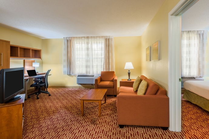 Imagen de los interiores del Hotel Pine Bush Suites. Foto 11
