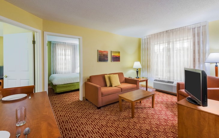Imagen de los interiores del Hotel Pine Bush Suites. Foto 12