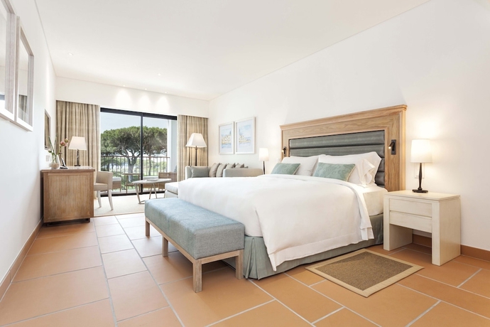 Imagen de la habitación del Hotel Pine Cliffs Ocean Suites A Luxury Collection Resort & Spa. Foto 2