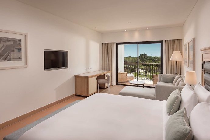 Imagen de la habitación del Hotel Pine Cliffs Ocean Suites A Luxury Collection Resort & Spa. Foto 6