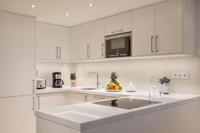 Imagen de la habitación del Hotel Pine Cliffs Ocean Suites A Luxury Collection Resort & Spa. Foto 11