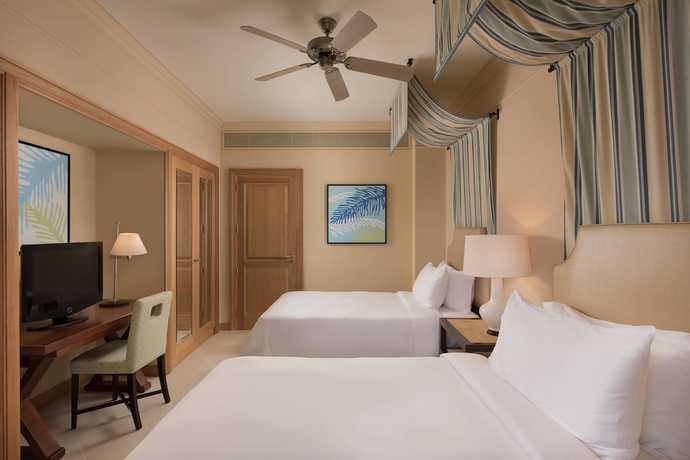 Imagen de la habitación del Hotel Pine Cliffs Residence. Foto 3