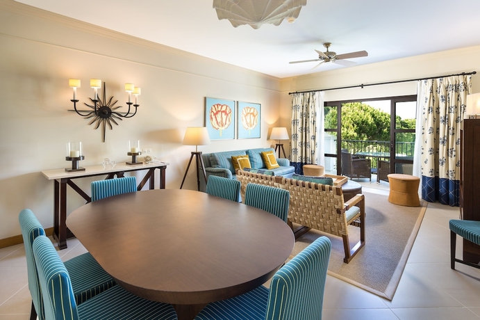 Imagen de la habitación del Hotel Pine Cliffs Residence. Foto 8