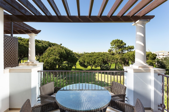 Imagen de la habitación del Hotel Pine Cliffs Residence. Foto 11