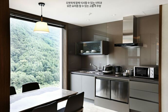 Imagen general del Hotel Pine Forest. Foto 4